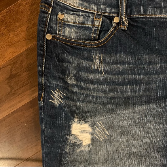 Torrid ripped Jean shorts - Size 16 - Picture 6 of 9